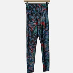 Terez colorful camouflage print legging wide waistband M comfortable athleisure